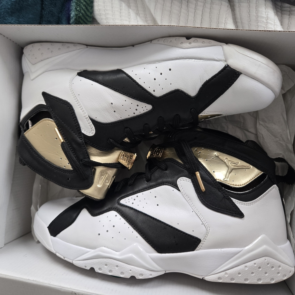 Mens Jordan 7 “Champagne”
Size 12 
Good Condition